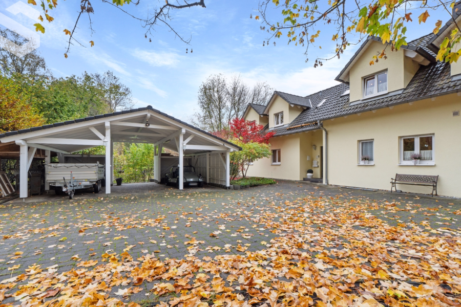 Hausansicht Carport